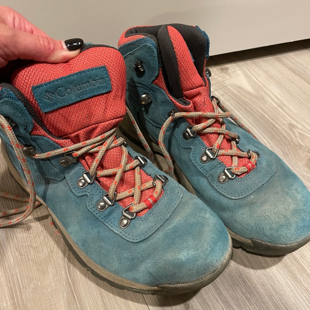 Colombia hiking boots
